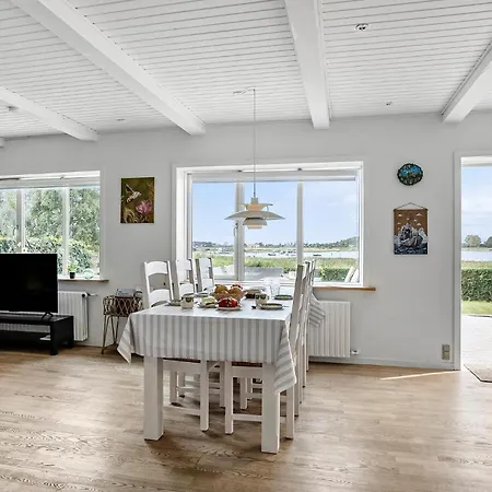 Feriehus Beautiful In With House Sea View *